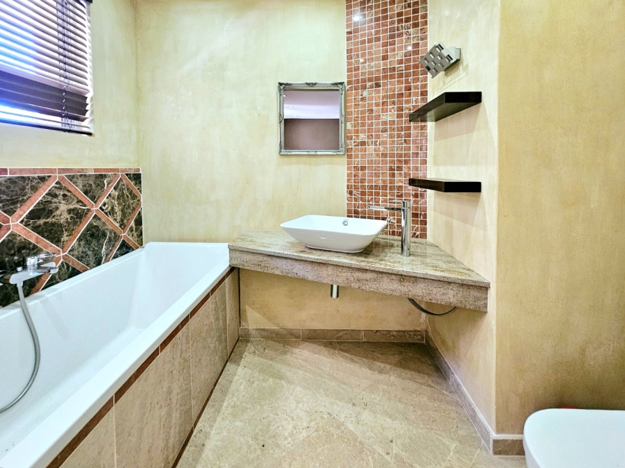 8 Bedroom Property for Sale in Waverley Free State